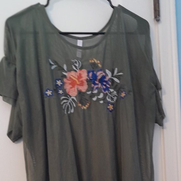 Xhilaration Green Mesh Embroidered Croptop - Picture 1 of 2